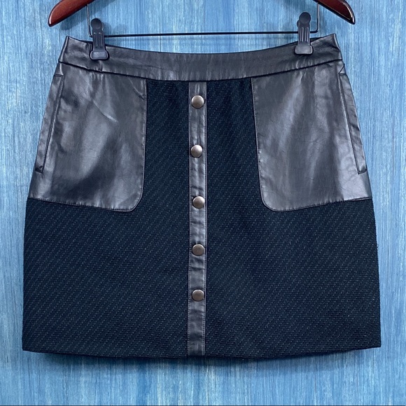 Suzy Shier 90s aesthetic black skirt with polyurethane leather accents - Picture 2 of 8